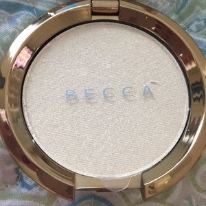 BECCA Light Chaser Highlighter for Face and Eye